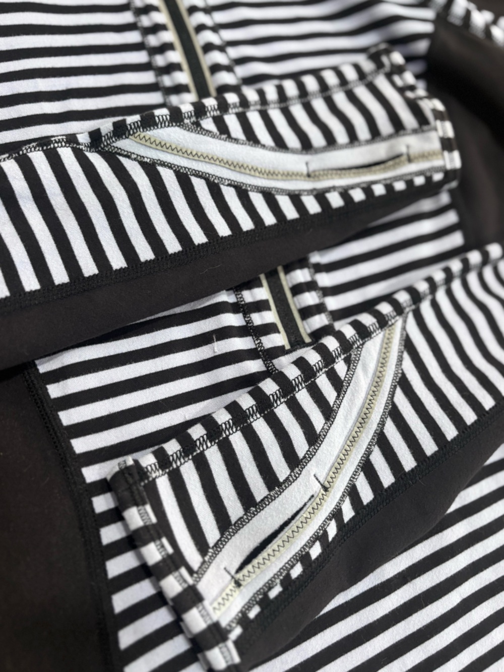 Lululemon Run: U-Turn Pullover *Reversible - Picture 11 of 11